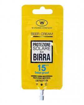 <p>Protezione solare 15 alla birra in bustina, 15ml<br /> WONDER COMPANY